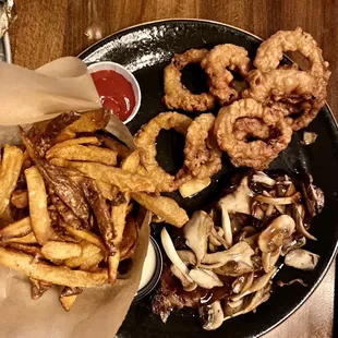 Sirloin with onion rings