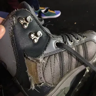 Skates like this should be retired