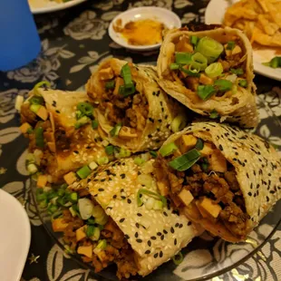 Shao bing (sesame bread pocket) with pork