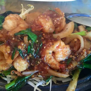 25. Sizzling Garlic Shrimp & Scallops
