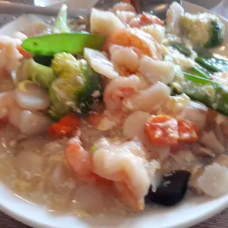 29. Shrimp in Lobster Egg Sauce
