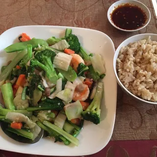 32. Shrimp with Mixed Vegetables