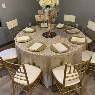 Beautiful decoration options at DFW!