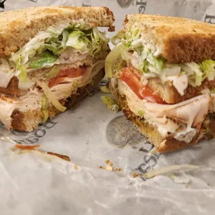 Lobo Club and it&apos;s fire. Man yall better stop playing and get you a sandwich from DG&apos;s.