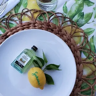 "Amore Amalfi" Styled Setting