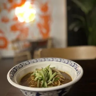 Minced pork noodles with black bean and cucumber