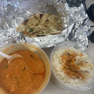 Naan rice and chicken tikka masala