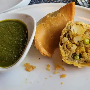 Veg samosa. Perfect crust, great sauces