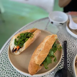 Banh mi thit nurong