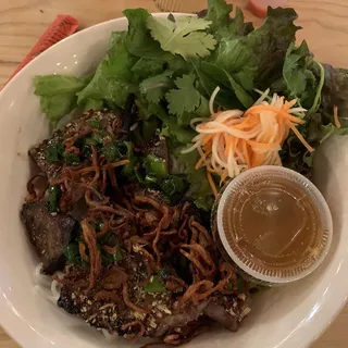 Beef Short Rib Vermicelli Bowl / Bun Suon Bo Nuong