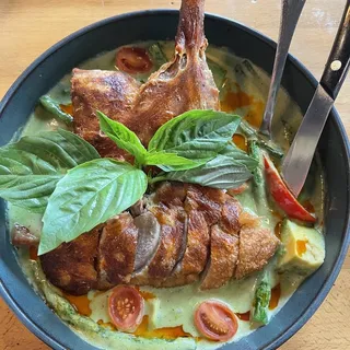 Crispy Duck Avocado Curry