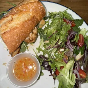 Chicken pesto sandwich with salad