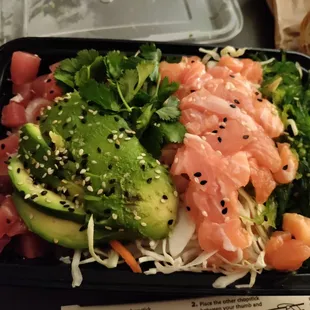 Salmon &amp; Tuna Poke Bowl to go