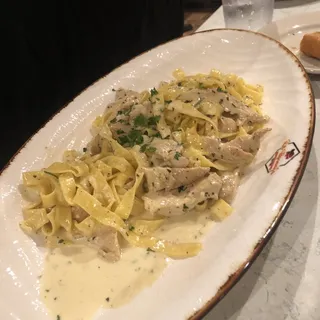 Chicken Fettuccine Alfredo