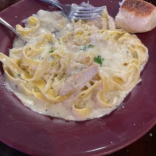 Fettuccine Alfredo