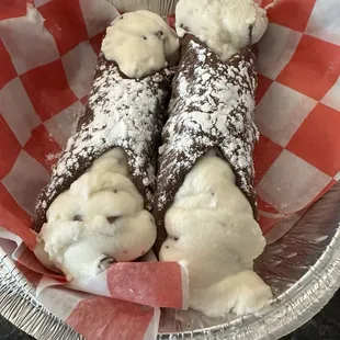 Cannolis