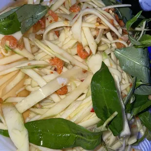 a plate of pasta and vegetables