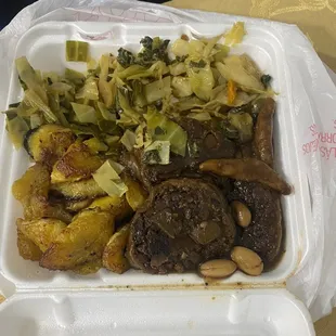 Oxtail Small Mocktail Meal with plantains and Vegetables