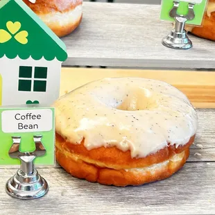 food, donuts, dough desserts