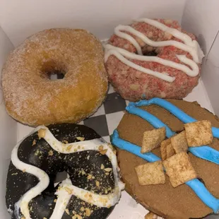 donuts, food, dough desserts