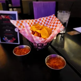 Chips and Salsa- Excellent