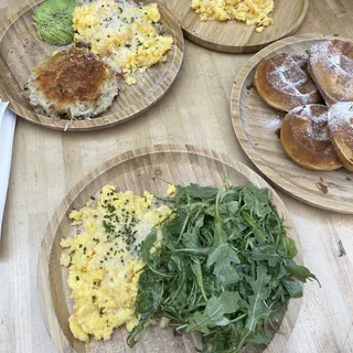 Scrambled Eggs with Farmhouse Cheddar