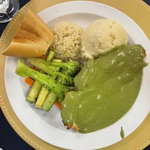 Chicken with spinach sauce