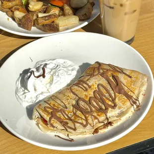 Nutella and Strawberries Crepe IG:namsandhernoms