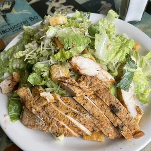 Caesar salad with chicken