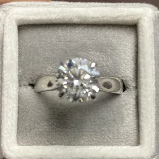 Natural diamond on platinum