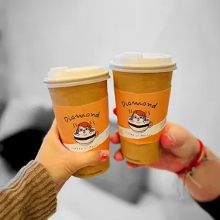 Peppermint Latte &amp; Hot Chocolate w/ Toasted Marshmallow | @whatevaeats