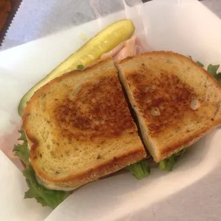 Chucks Working Hard, Lynda Isnt Sandwich