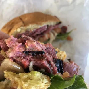 Char sui samdwich