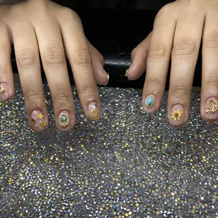Structured mani with gems