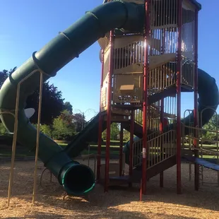 Cool play structure!