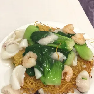 Seafood Pan Fried Crispy Noodle /