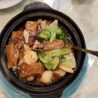 Seafood Bean Curd Hot Pot /