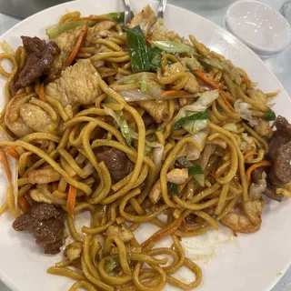 91. House Special Lo Mein