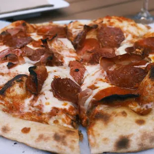 carnivore pizza