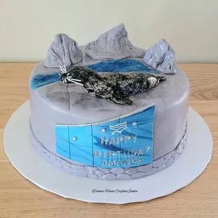 Ellie from Aquarium of the Pacific cake