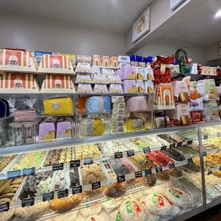 Stacks of seasonal panettone and pandoro