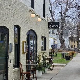 Loved the entrance, but there's a few signs around so kind of got confused lol