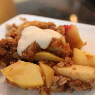 Apple Crumble Cake (picture courtesy SJK)