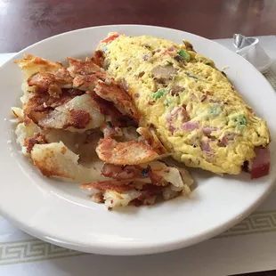 Omelet and home fries