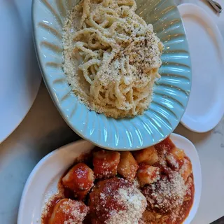 Cacio e Pepe Rigatoni