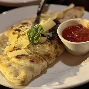 BYO CALZONE