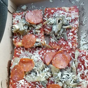 4 regular with mushrooms. I was disappointed this visit that they were so skimpy with the cheese.