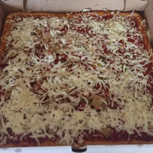 Pizza with mushrooms and hot peppers