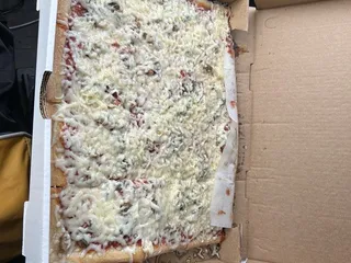 Dicarlos Pizza - Highlands