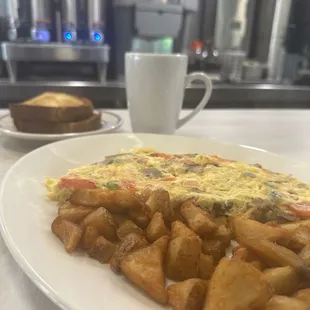 Make-your-own omelet, home fries &amp; Texas toast